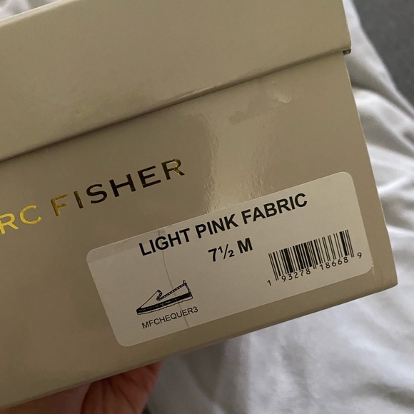 [MARC FISHER] CHEQUER ESPADRILLE SLIP ON - Picture 6 of 6